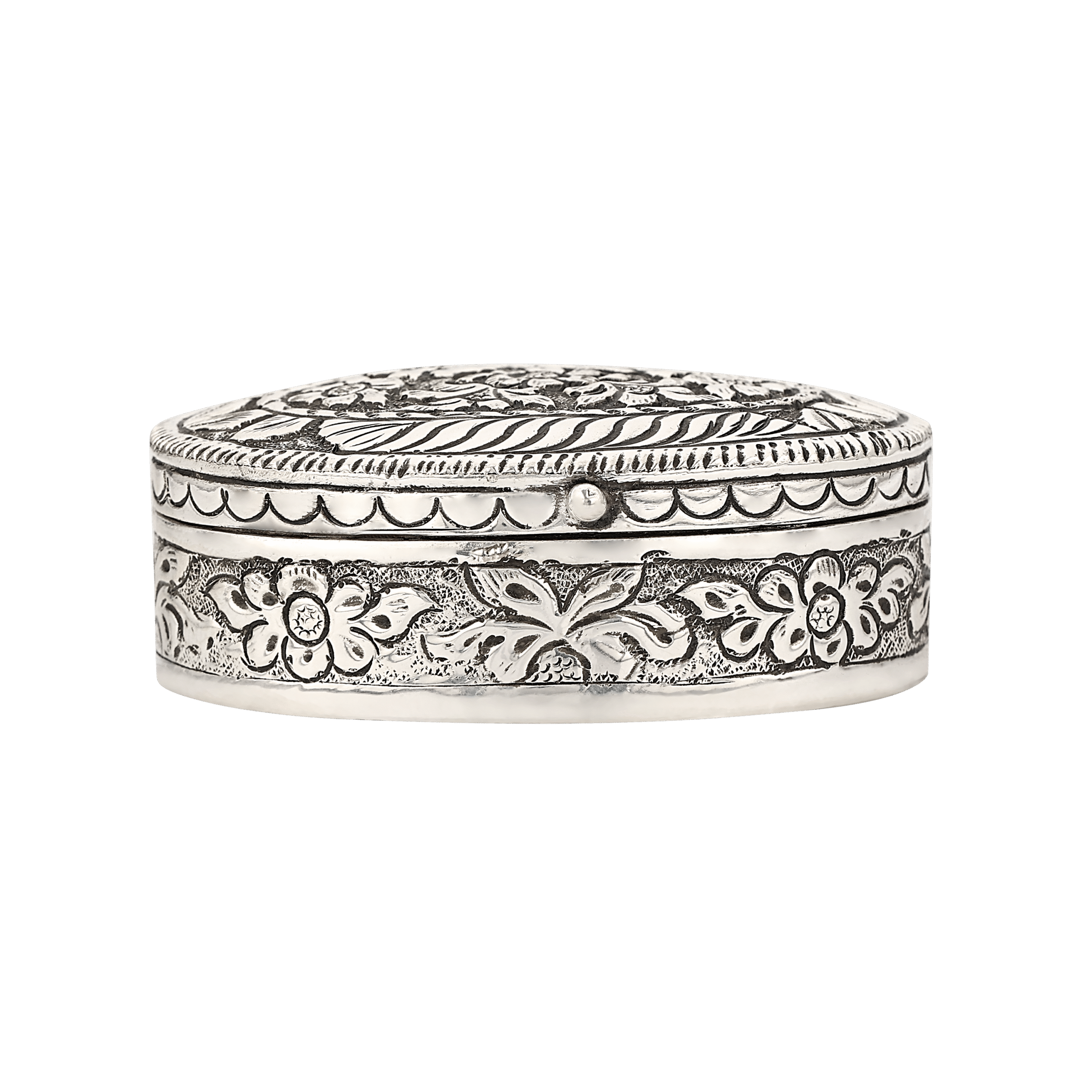Experience timeless craftsmanship with Jalan’s BIS Hallmarked 92.5% Beautiful Sandook Box in Silver. Designed in traditional Indian style, this miniature treasure chest is a perfect blend of beauty and function. Made from sterling silver and certified with the BIS hallmark for assured purity, the Sandook box is ideal for storing jewellery, sacred items, or even as a decorative gift piece. With intricate detailing and a luxurious finish, it’s a symbol of heritage and elegance, making it a memorable addition to your silver collection or a cherished gift for special occasions.
